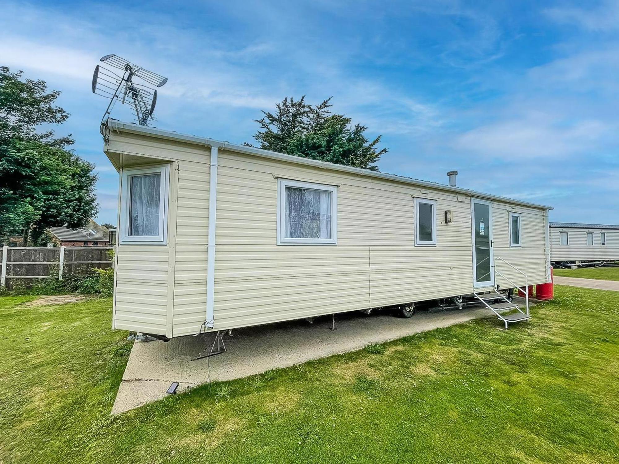 Great Caravan At Breydon Water Holiday Park, Ref 10086B Belton with Browston Bagian luar foto